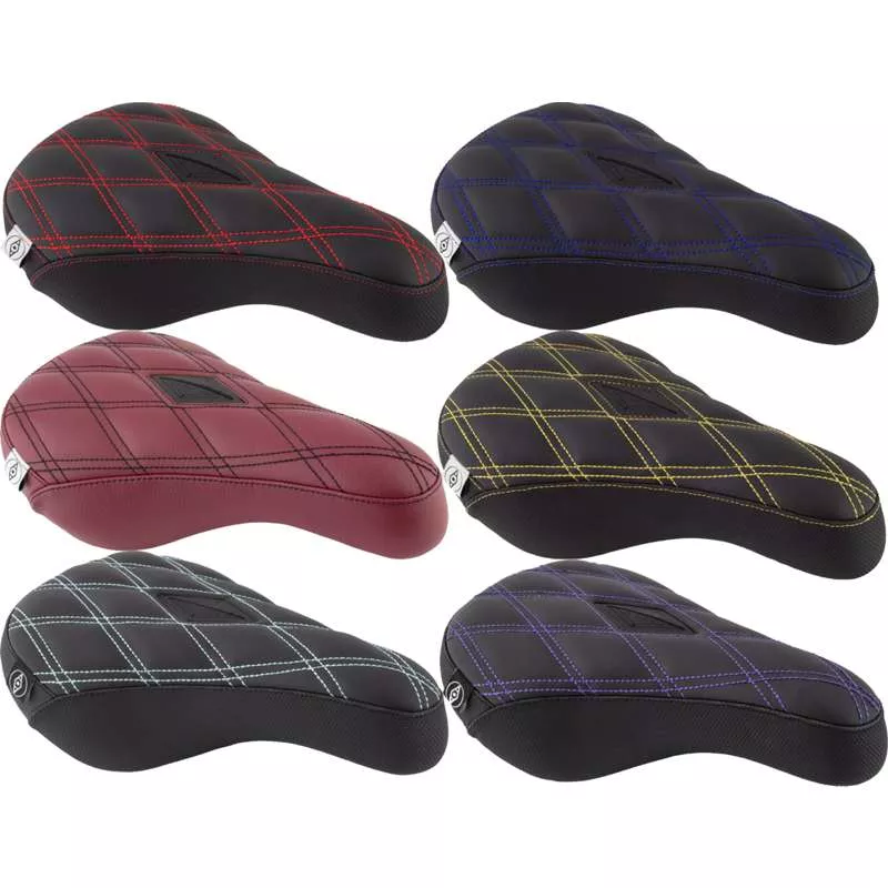 Alienation Gripper Pivotal Seat