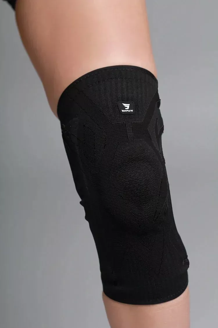  IT'S A NEW AGE IN KNEE SUPPORT