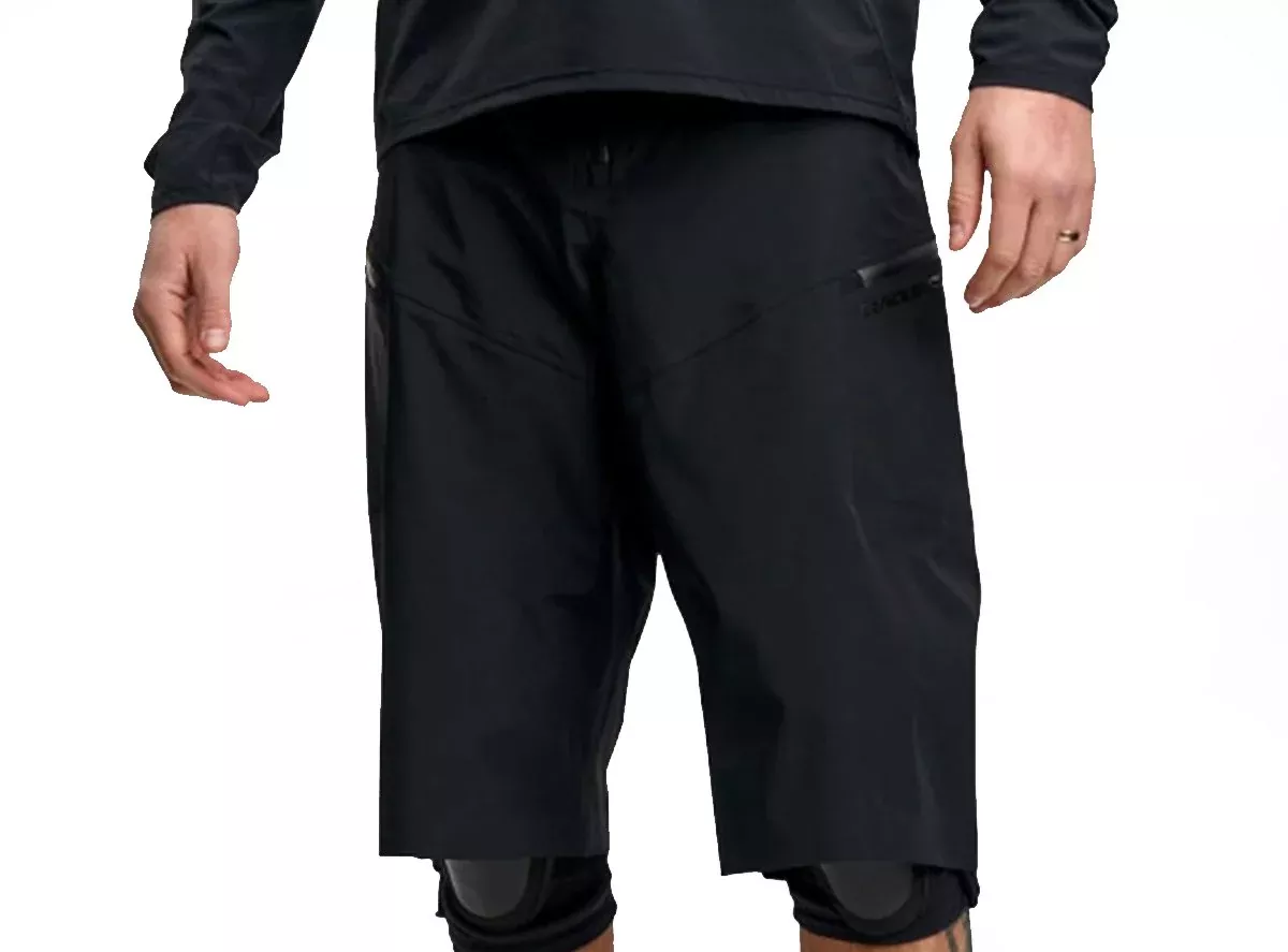 Race Face Conspiracy Short - Black