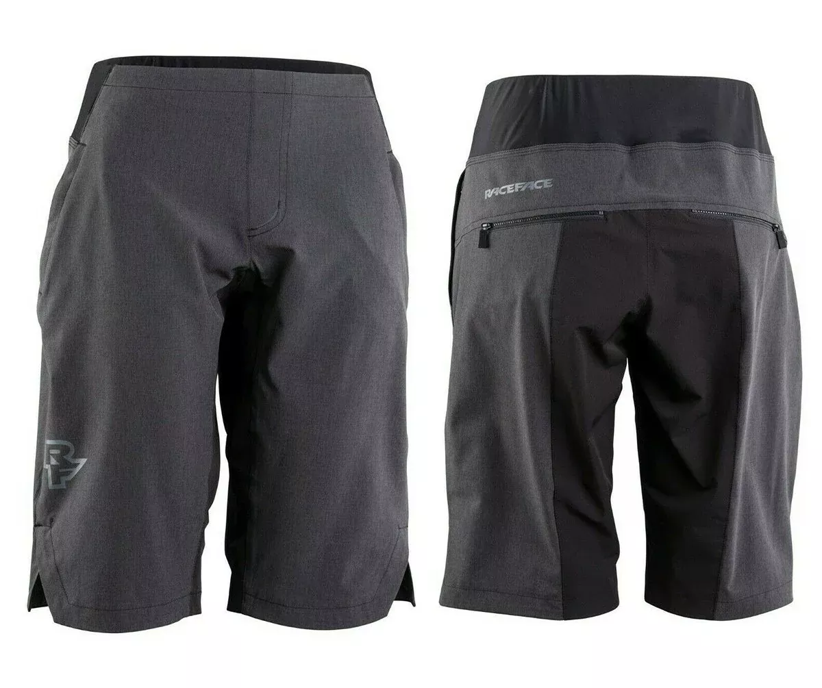 Race Face Traverse Short - Womens - Black - 2020