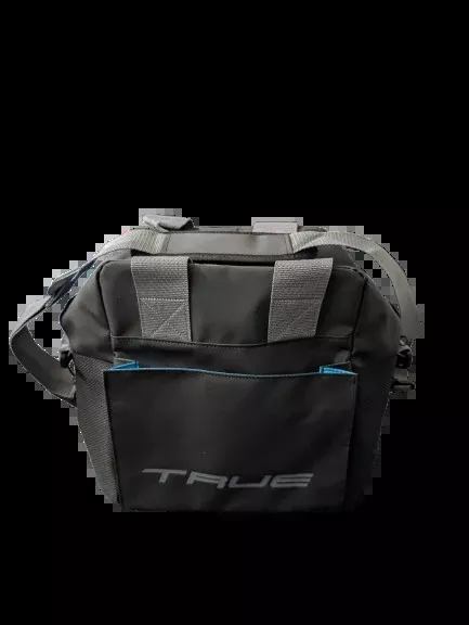 TRUE TEAM PUCK BAG BLACK
